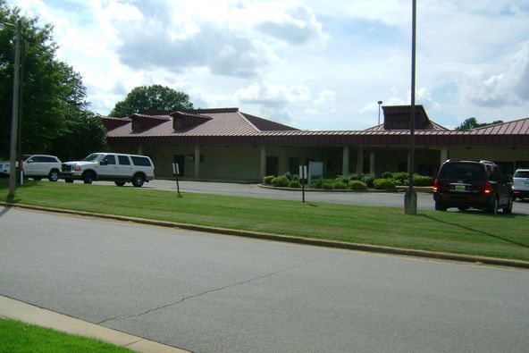 727 W Market St, Athens, AL 35611